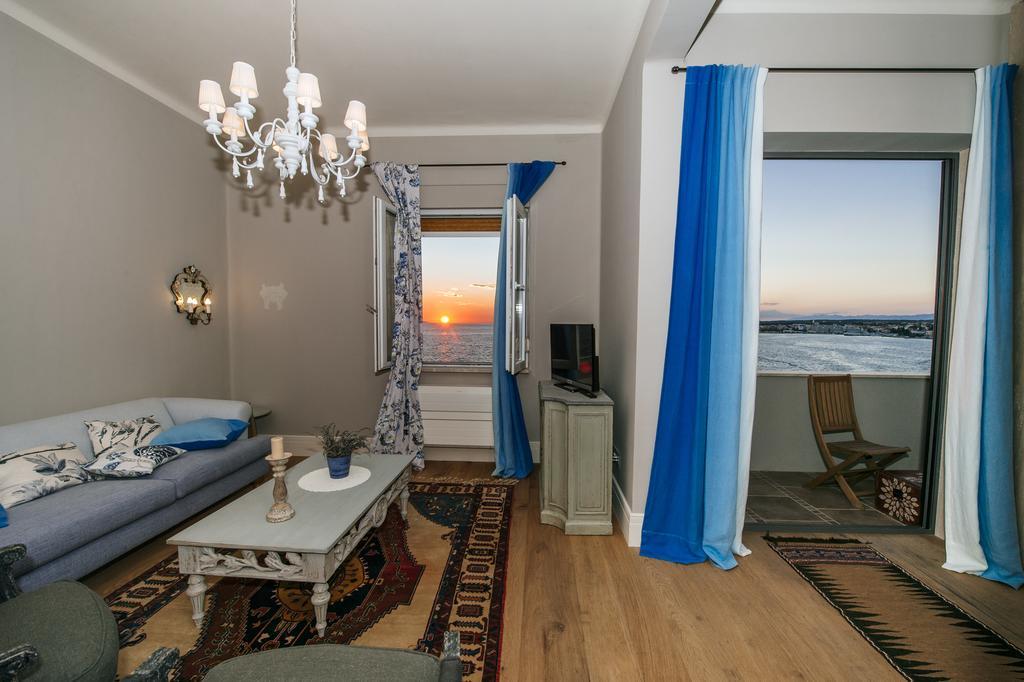 Luxury Residence Zara Esterno foto
