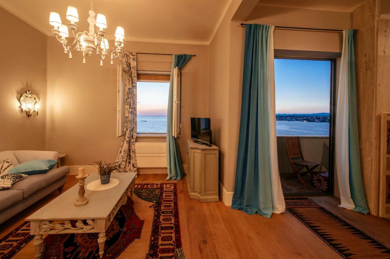 Luxury Residence Zara Esterno foto