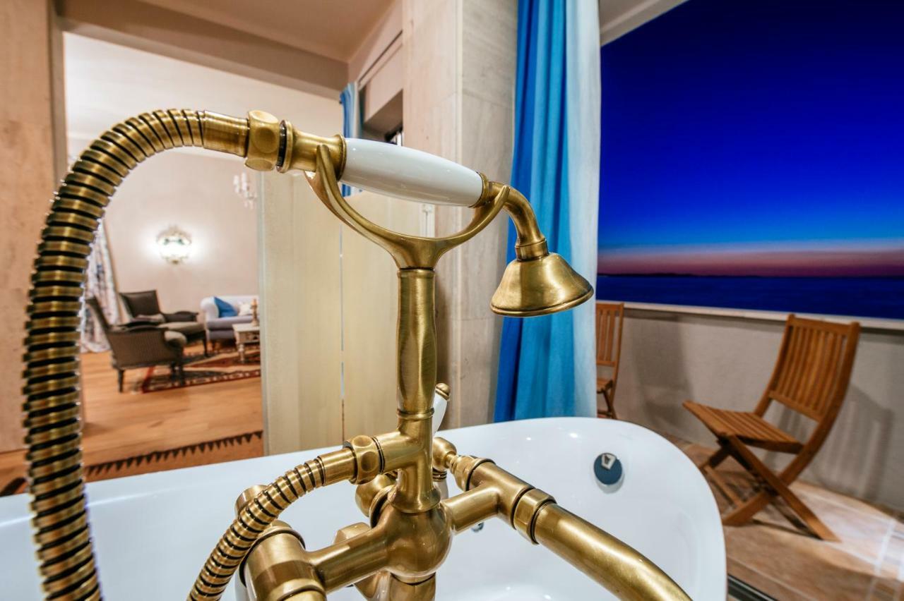 Luxury Residence Zara Esterno foto